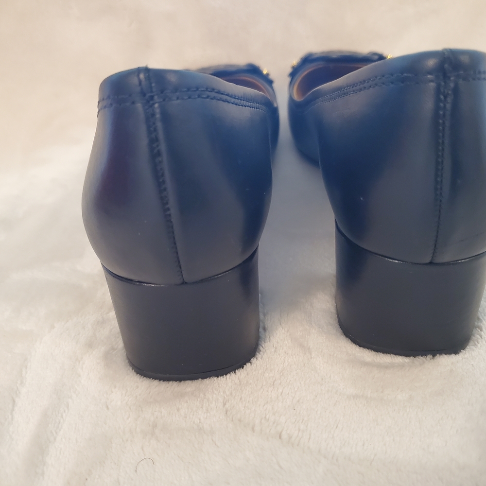 Tory Burch Leather Block Heel Pumps with Logo Cutout - Picture 4 of 7